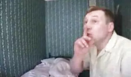 Restaurer tous les trous video clara morgane nue avec un peigne traditionnel