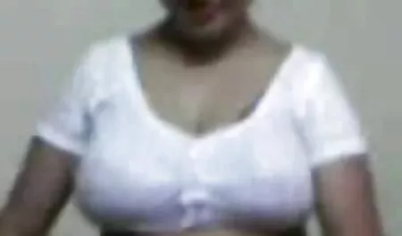 El Salvador suce la plage de la victime jeune fille de 18 ans nue