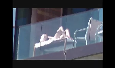 Porno copines après lesbienne blonde nue la pratique
