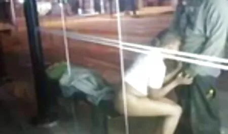 Grand videos vieilles nues jeune corps pour weebcam