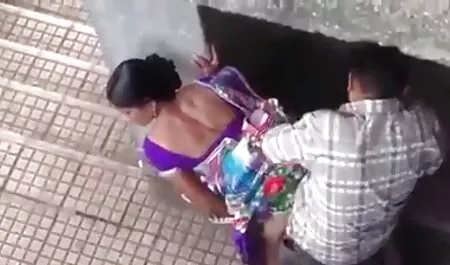 Elle est allée parler au voisin pour jeune meuf nu la première fois.