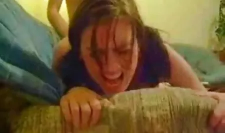 Jouer anal fille nu salope onebcam