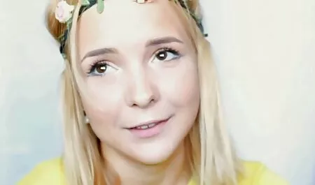 le jeune homme étrangle un grand membre de video x femme nue Vin diesel.