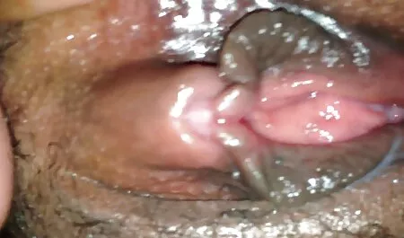 Nohichking se tourna vers sehic sur le capot video babes nues pour une brune pompeuse.