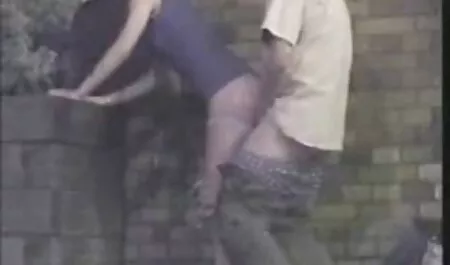 Fille avec de gros seins video jeune fille nue séduit captivant fille