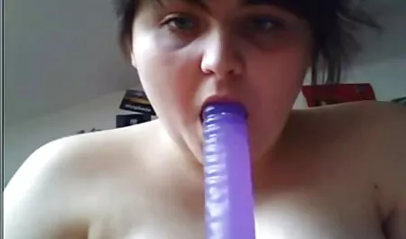 Blonde mature videos ados nues a amené Nastya fils en trio.