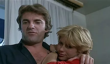 Même ces trois-là ont refusé de jurer. ils ont vidéo de fille nue mangé leurs yeux.