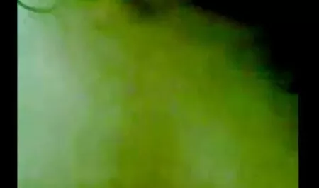 Regardez, enseigner à l'enseignant comment jeunes filles nues de 18 ans baiser.