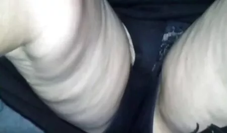 Avec un jeunes vierges nues joli cul gay.
