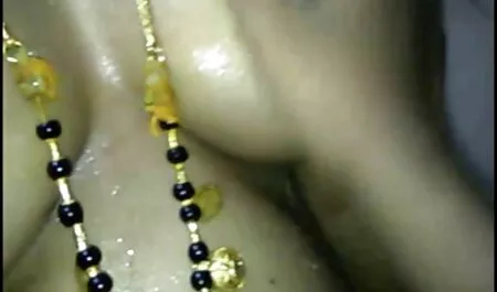 Beaucoup d'hommes femme enceinte nue video affamés violé une serveuse.