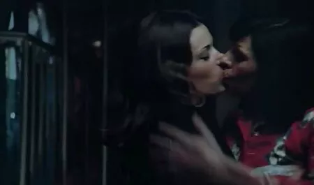 Eh bien, plus vidéos nues jolie.