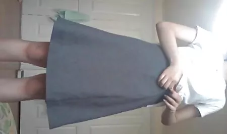 Frère et seins nues video sœur se sont disputés et ont dû se baisser.