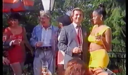 Ils pamela anderson nue video ont attaché la petite amie et ont commencé à jouer avec elle.