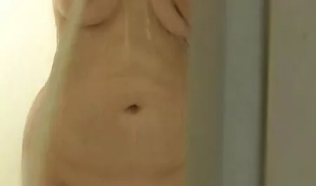Elle aime manger une bite. stars nues vidéo
