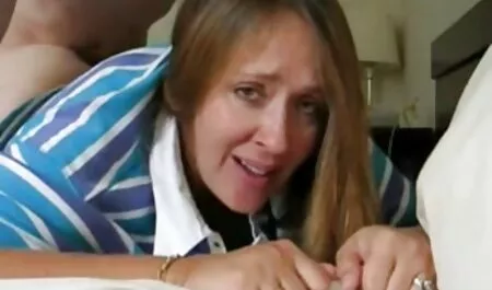 La sœur supplie son frère de lui apprendre à voir le sexe. video ronde nue
