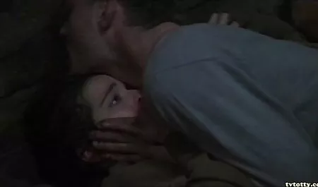 Merci pour jeunes pucelles nues le massage des pieds.
