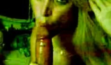 Cruel fille toute nue video lesbienne amusant