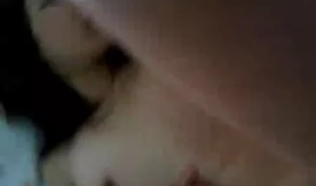 La brune fille salope nue a organisé un se tea Sho N dans L'air de Nador