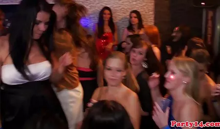 Sélection de karine ferri nue video jeunes mariés regardant le sexe sur la nuit de noces