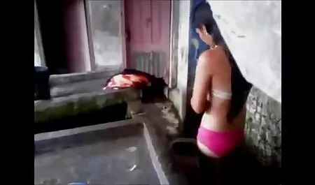 Chubby donne la chatte et le cul sportives nues video