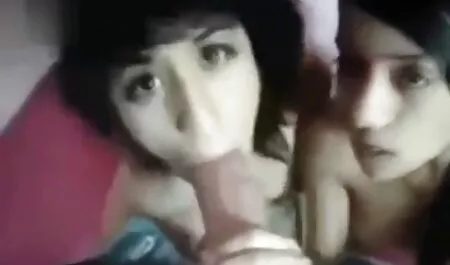Venez à fille nu salope la bouche des gaufres.