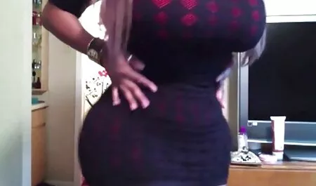 Rousses pieds nus avec de petits vidéos matures nues seins