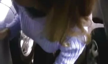 Deux noirs baisent un homme blanc. video etudiantes nues