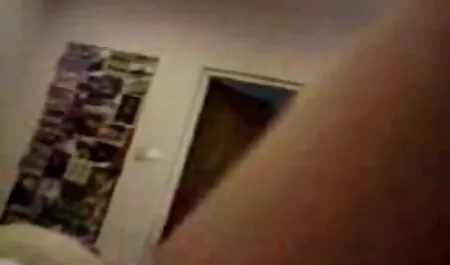 Elle voulait lui lécher et baiser. femme enceinte nue xxx